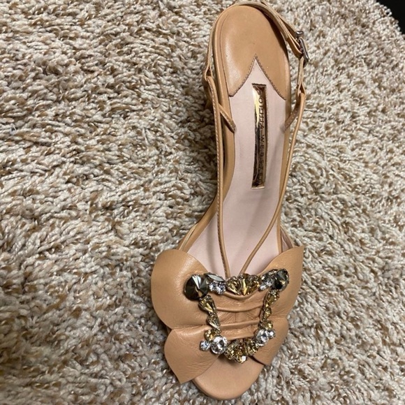 Sophia Webster Margaux Mid open toe Sandals in size 38. Beige Leather w/crystals - Picture 4 of 9